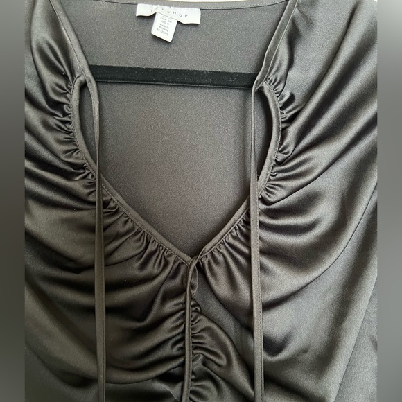 Topshop Black Satin Front Ruched Cropped Blouse Size 6 - Picture 2 of 4